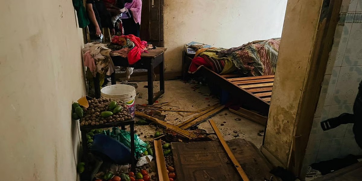 Explosion from gas leakage: Parents, 3 children burnt in Narayanganj