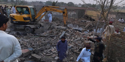 Pakistan suicide attack death toll of police officers rises to 15