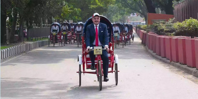 Red, white and blue rickshaws roll out to mark America’s 250 years
