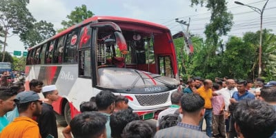 Five killed in Gopalganj bus and motorcycle head-on collision