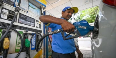 Oil prices fall after report of breakthrough in US-Iran talks