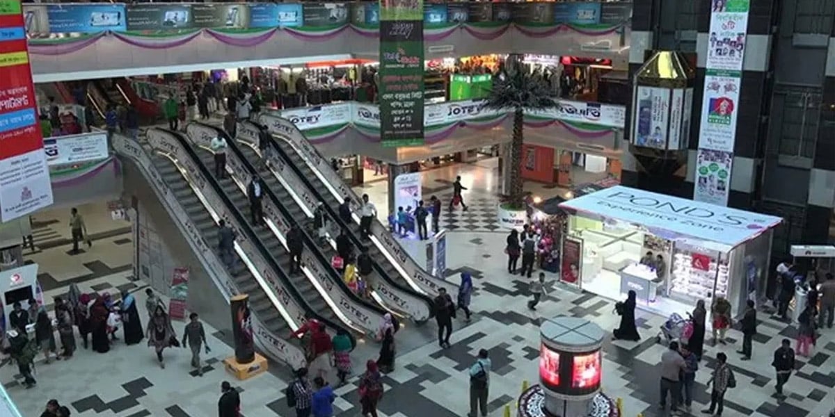 Shopping malls ordered to close by 7 pm to save electricity