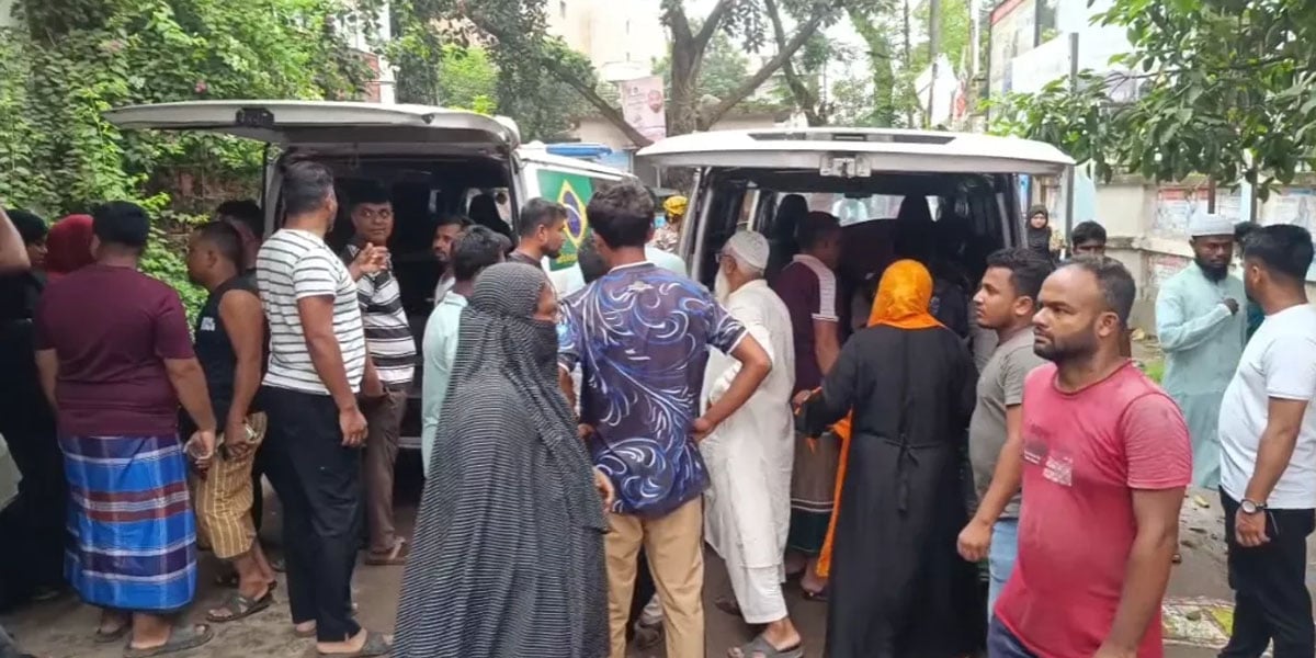 Mother, son among 4 killed in B'baria road crash