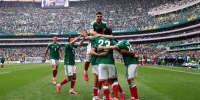 Mexico start World Cup in style, beat South Africa 2-0