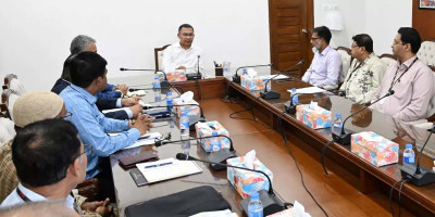 PM discusses progress of BRT project with experts