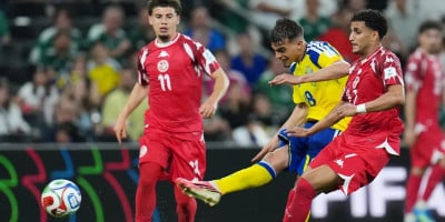 Sweden dominate Tunisia 5-1 to move top of Group F