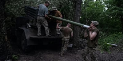 Ukraine offers lucrative fixed-term army contracts to woo recruits