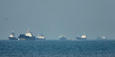 Iran closes Strait of Hormuz over Israeli attacks in Lebanon