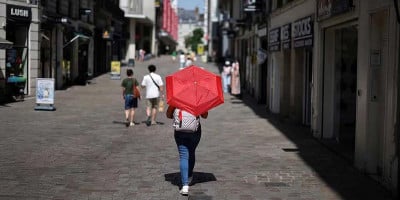 Europe swelters under heat wave as France records 40 drowning deaths