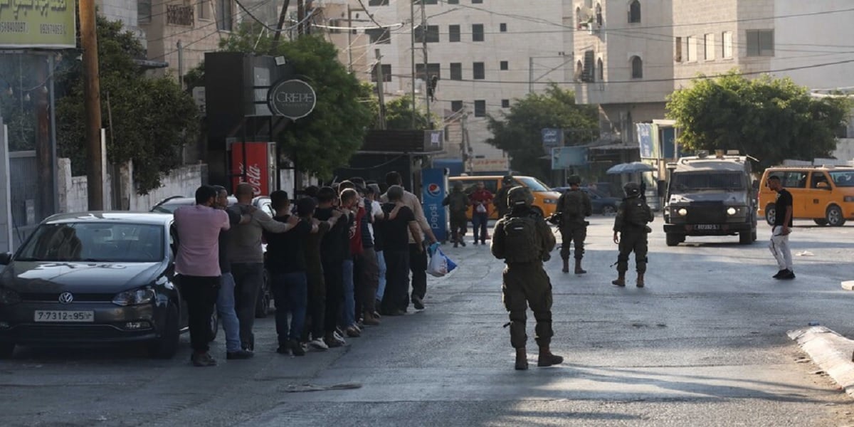 Israeli army arrests 21 Palestinians in occupied West Bank