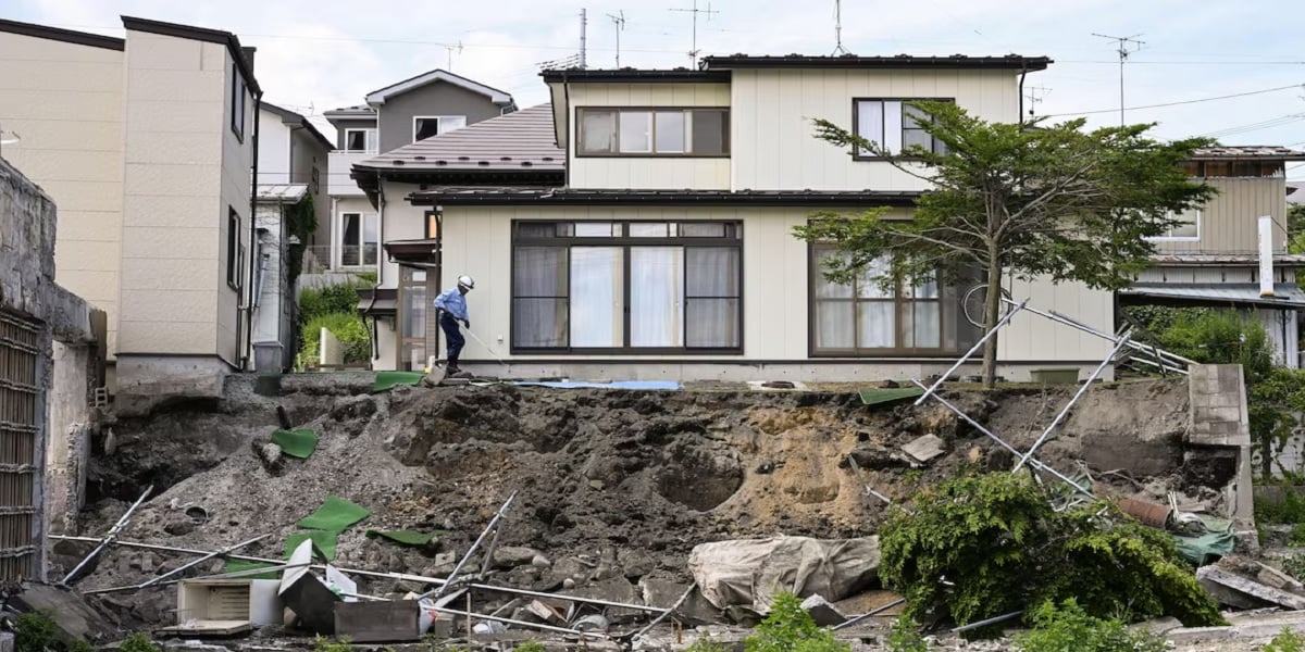 Japan hit by magnitude 6.9 earthquake, PM Takaichi sets up task force