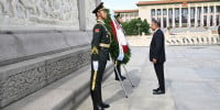 PM pays homage to Chinese heroes at Tiananmen Square