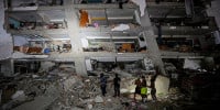 Venezuela earthquakes kill nearly 1,000, tens of thousands missing