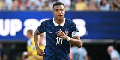 Mbappé scores twice to match Messi’s World Cup tally as France beat Sweden 3-0
