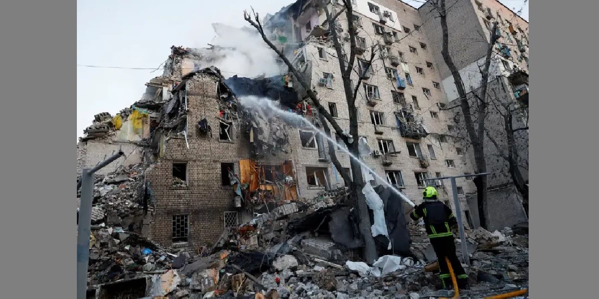 Russian air strikes kill eight, injure dozens in Ukraine's Kyiv