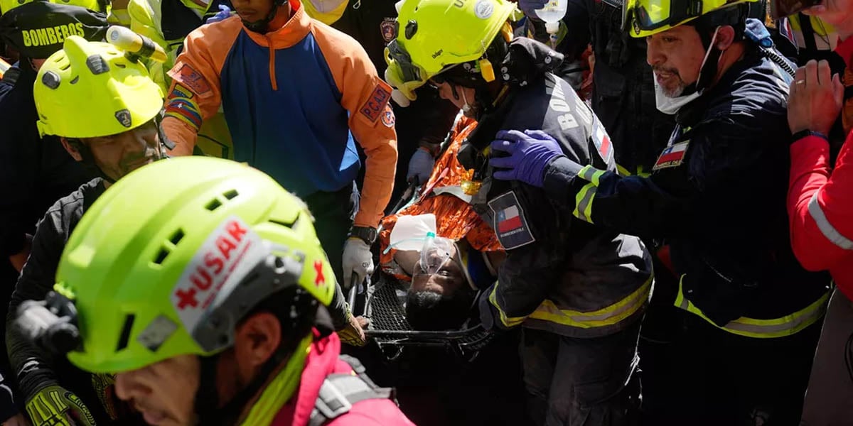 Security guard rescued alive from collapsed building 8 days after Venezuela quakes