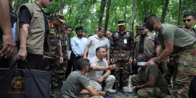 PM makes surprise visit to Army summer exercise, observes field training
