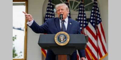 Trump warns Iran: '1,000 missiles are locked and loaded'