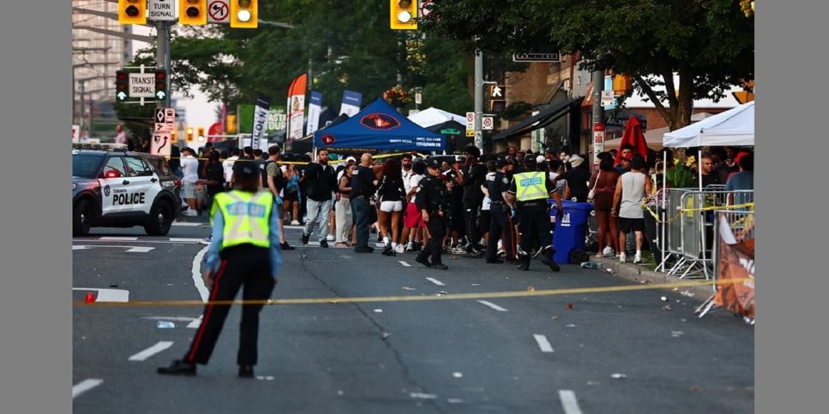 2 dead and 3 wounded in shooting near Toronto street festival, police say