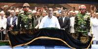 PM joins Jamiruddin Sircar’s namaj-e-janaza