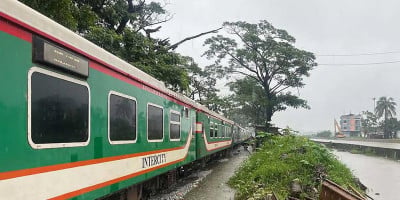 Dhaka-Cox’s Bazar, Ctg-Cox’s Bazar rail services resume after 5 days