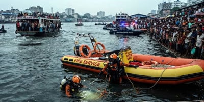 Trawler capsizes being rammed by launch at Shyambazar, 2 missing